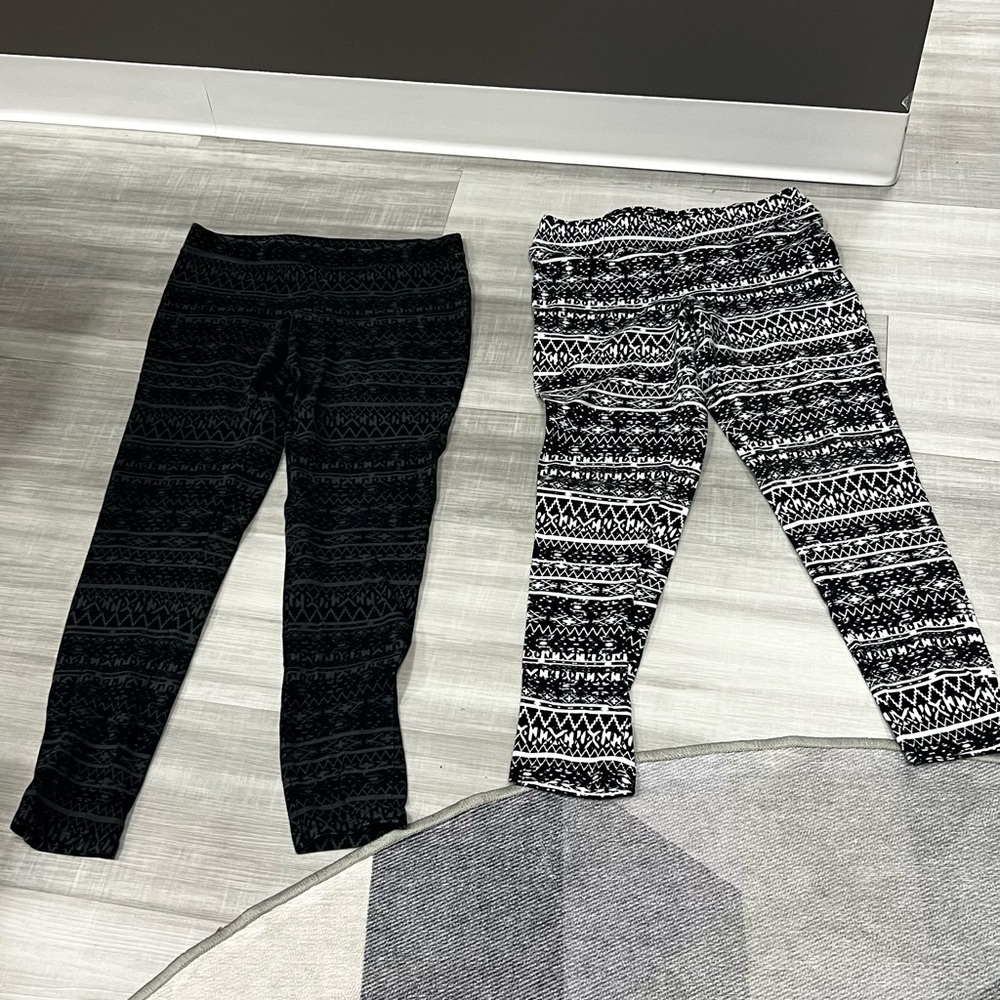 Stylish Black and White ladies leggings